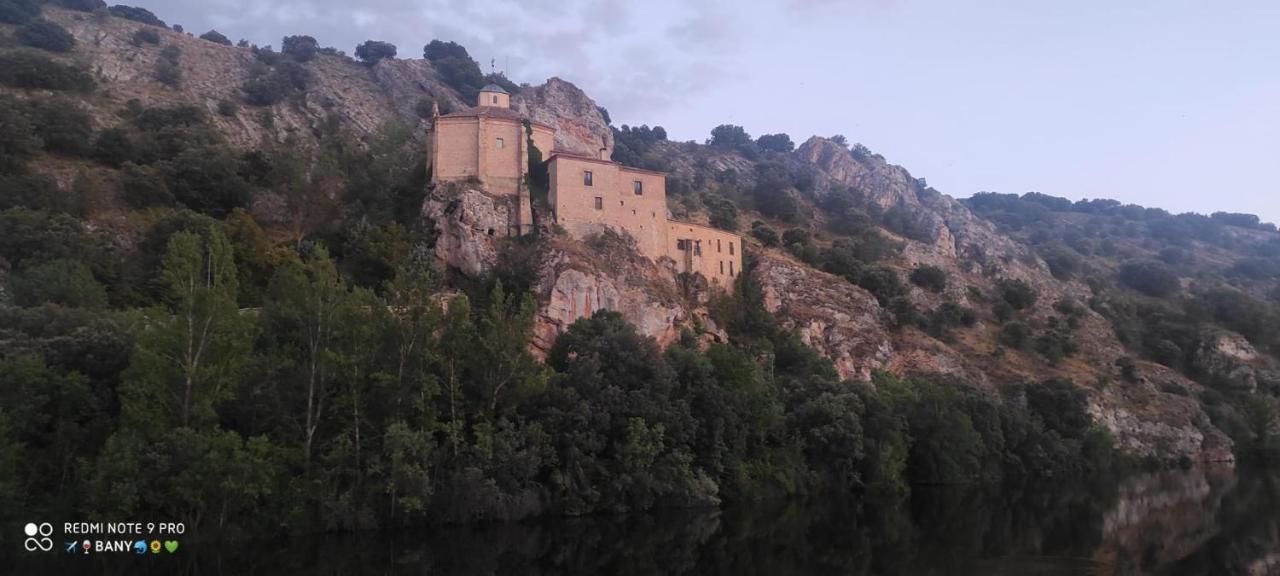 Hostal Rio Duero Molinos de Duero Kültér fotó